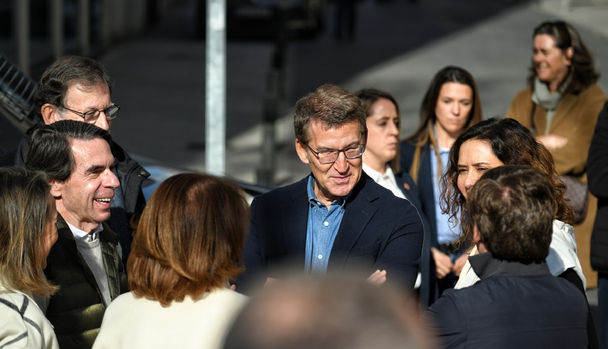 De izquierda a derecha, Mariano Rajoy; José María Aznar, Alberto Núñez Feijóo, Isabel Díaz Ayuso y José Luis Martínez Almeida. EP