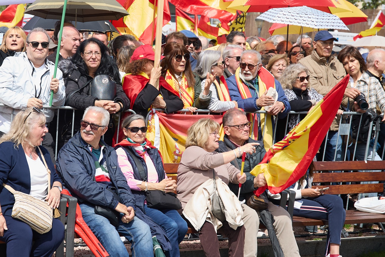 Asistentes a una de las concentraciones promovidas por la derecha contra Pedro Sánchez en Madrid. EP